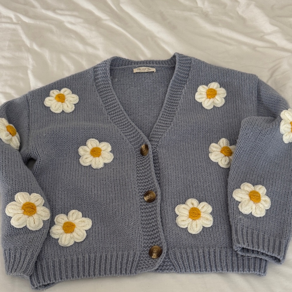 Doe and Rae Blue Flower Swearer small